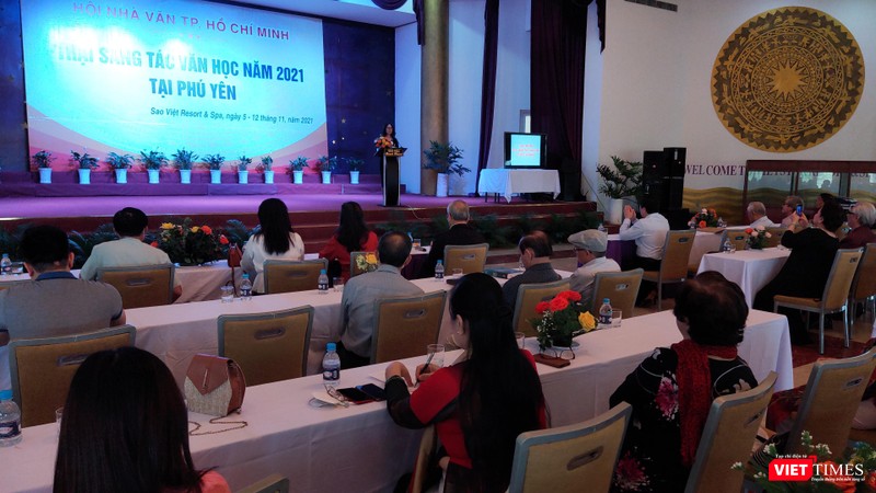 Khai mạc trại viết văn TP.HCM 2021 tại Phú Yên. Ảnh: Hoà Bình