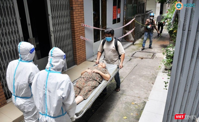 Cấp cứu bệnh nhân FO chuyển nặng. Ảnh: HCDC Cấp cứu bệnh nhân FO chuyển nặng. Ảnh: HCDC