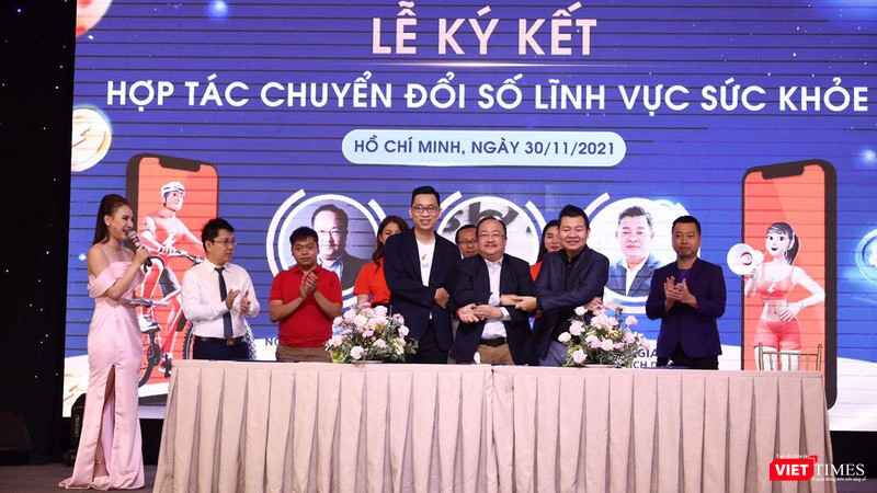 Quang cảnh lễ ký kết hợp tác chuyển đổi số nâng cao trải nghiệm số trong thể thao giữa Calo App, VECOM, DTS