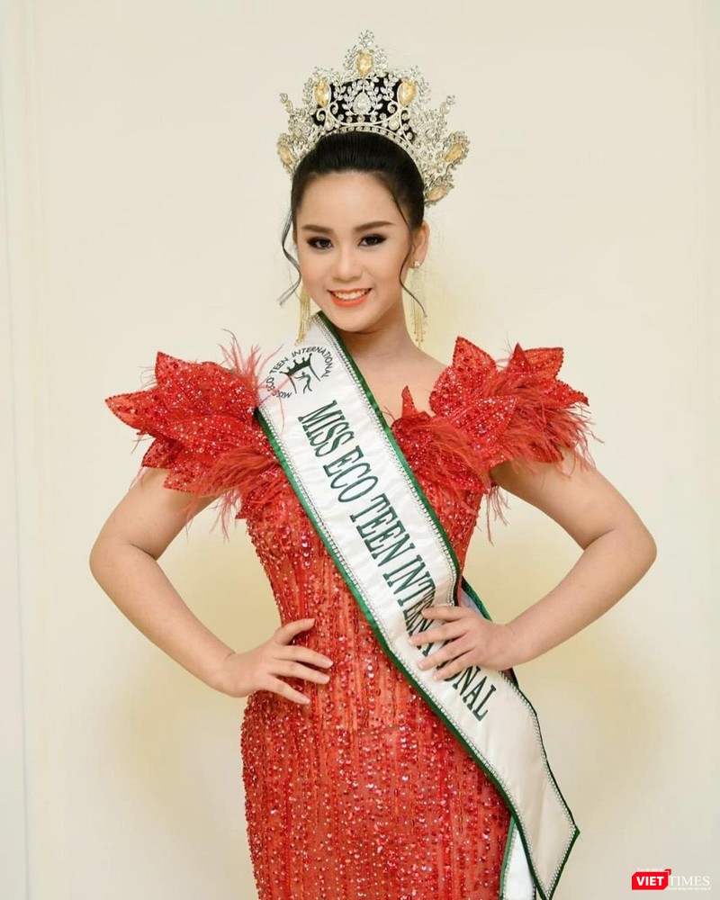 Bella Vũ Huyền Diệu xuất sắc đăng quang Miss Eco Teen International 2021
