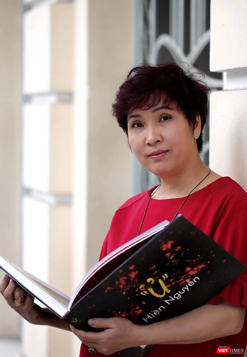 Hoạ sĩ Hiền Nguyễn gắn bó với chất liệu sơn mài trên hành trình dài