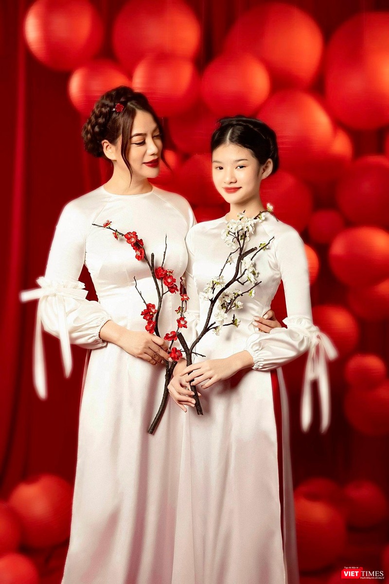 Trương Ngọc Ánh và con gái Devon - Trần Bảo Tiên