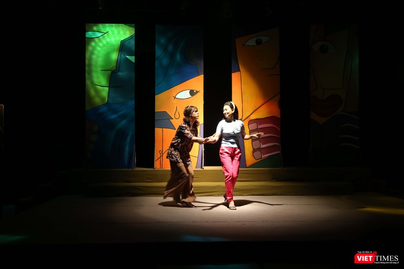 Diễn viên trẻ Trần Tuấn Kiệt đám trách vai Xuân và NSƯT Mỹ Uyên Diễn viên trẻ Trần Tuấn Kiệt đám trách vai Xuân và NSƯT Mỹ Uyên