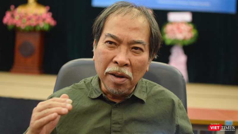 Nhà thơ Nguyễn Quang Thiều - Chủ tịch Hội Nhà văn Việt Nam nói về việc đưa văn chương Việt ra thế giới. Ảnh: Hoà Bình