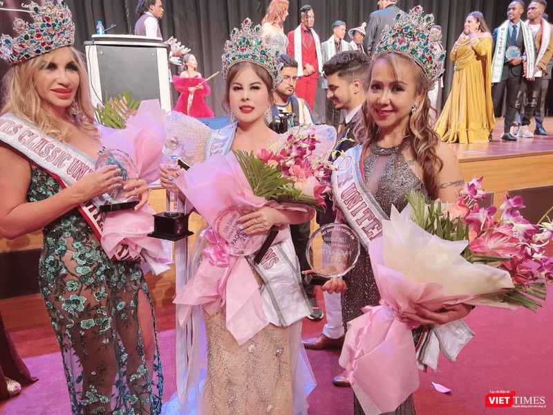 Hoa hậu Nguyễn Như Quỳnh (đứng giữa) xuất sắc đăng quang ngôi cao nhất tại cuộc thi năm nay 2022