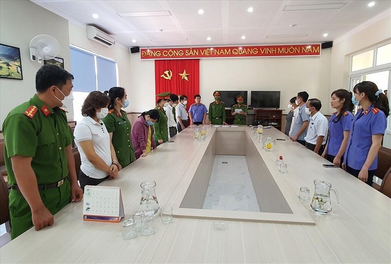 Khởi tố các bị can liên quan đến vụ mua kit test Việt Á. Ảnh: VKS