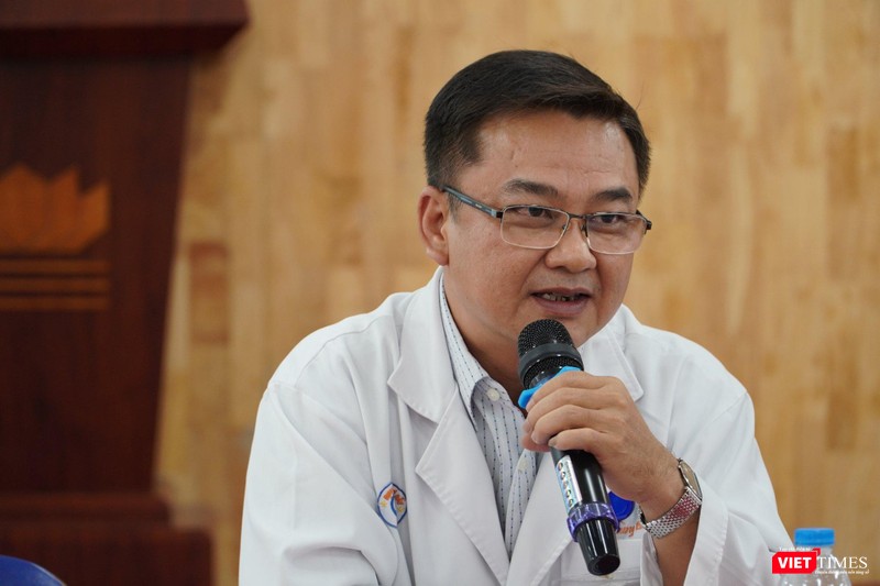 TS.BS Lê Quốc Hùng, Trưởng Khoa Bệnh Nhiệt đới, Bệnh viện Chợ Rẫy