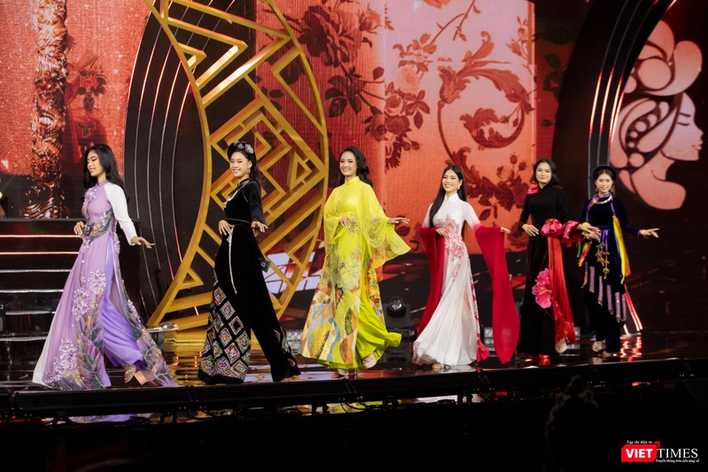 Tôn vinh bản sắc văn hóa Việt Nam qua trang phục dân tộc