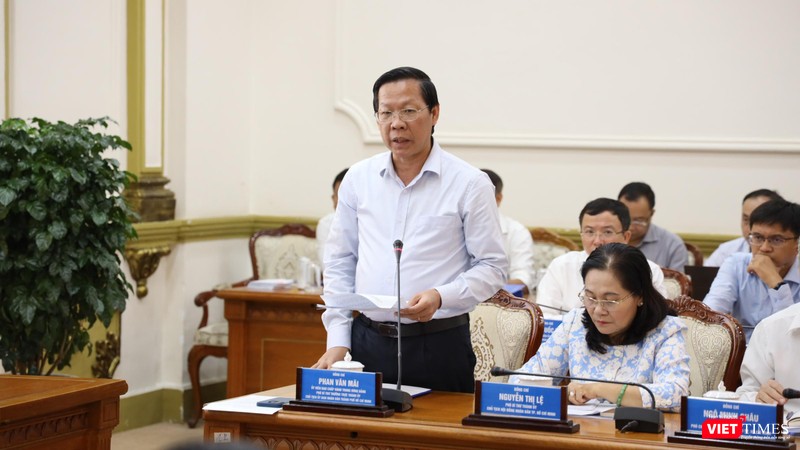 Chủ tịch UBND TP.HCM Phan Văn Mãi phát biểu tại buổi họp Chủ tịch UBND TP.HCM Phan Văn Mãi phát biểu tại buổi họp