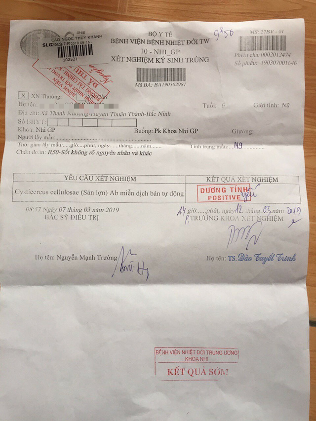 Đến tối 17/3, đã có 209 trẻ ở Bắc Ninh nhiễm sán lợn ảnh 7 Nghi nhiễm sán lợn, 200 học sinh mầm non Thanh Khương (Bắc Ninh) được đưa về Hà Nội khám gấp