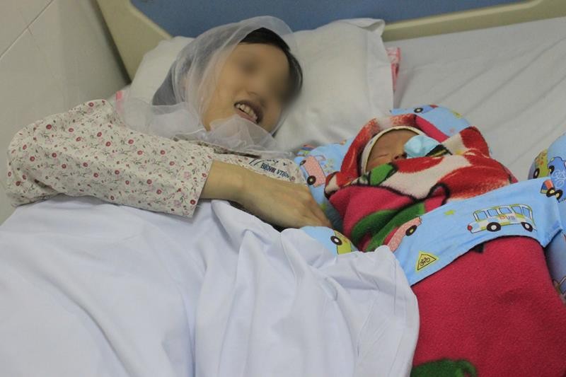 Bé gái chào đời với cân nặng khủng tại Bệnh viện Quận 11 ảnh 1 Kỳ tích: Sản phụ mắc bệnh tim phức tạp sinh con thành công