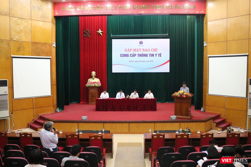 Buổi họp cung cấp thông tin báo chí chiều 4/6 do Bộ Y tế tổ chức