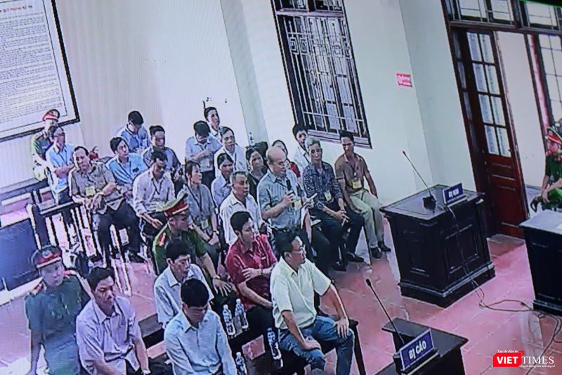 Ông Nguyễn Huy Quang - Vụ trưởng Vụ Pháp chế đại diện cho Bộ Y tế trình bày tại tòa.