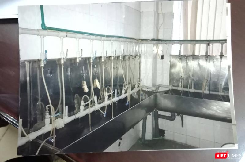 Một phần của hệ thống lọc nước RO tại Bệnh viện đa khoa tỉnh Hòa Bình.