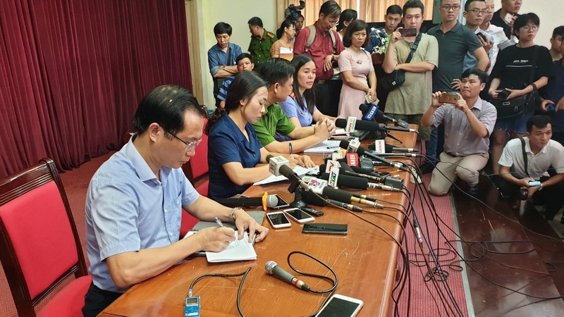 Khởi tố hình sự vụ án cháu bé lớp 1 tử vong trên xe ô tô tại Hà Nội