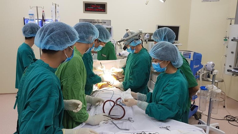 Một ca phẫu thuật tại Bệnh viện TWQĐ 108.