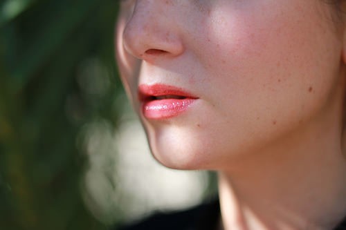 8 dấu hiệu bất thường ở môi cảnh báo nguy cơ về sức khỏe