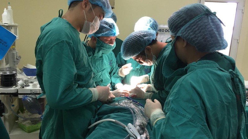 Một ca phẫu thuật tại Bệnh viện K.