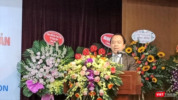 PGS.TS. Phạm Bá Nha – Trưởng Khoa Phụ sản, Bệnh viện Bạch Mai phát biểu tại buổi hội nghị