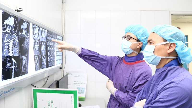 Vỡ động mạch phổi, người đàn ông được cứu sống trong 