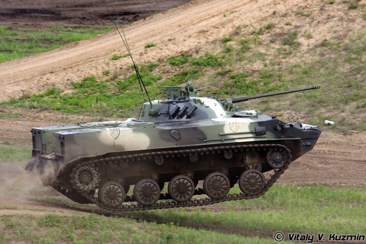 Cận cảnh xe tăng-thiết giáp Nga chạy, nhảy, bắn ảnh 10