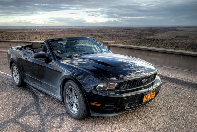 14 mẫu xe mui trần giá dưới 40.000 USD ảnh 1