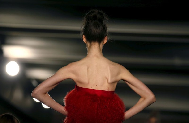 Đốt mắt với tuần lễ thời trang ở Lisbon ảnh 4