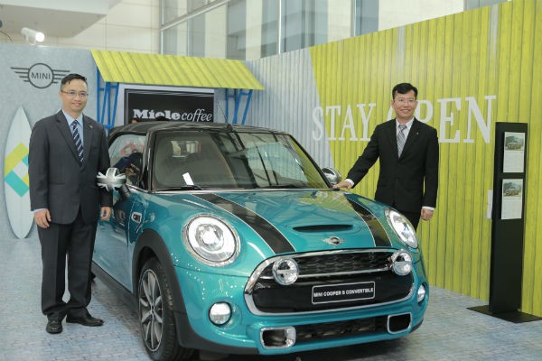 Rolls-Royce Ghost và BMW i8 bỗng nhiên xuất hiện tại BMW World Vietnam 2016 ảnh 11