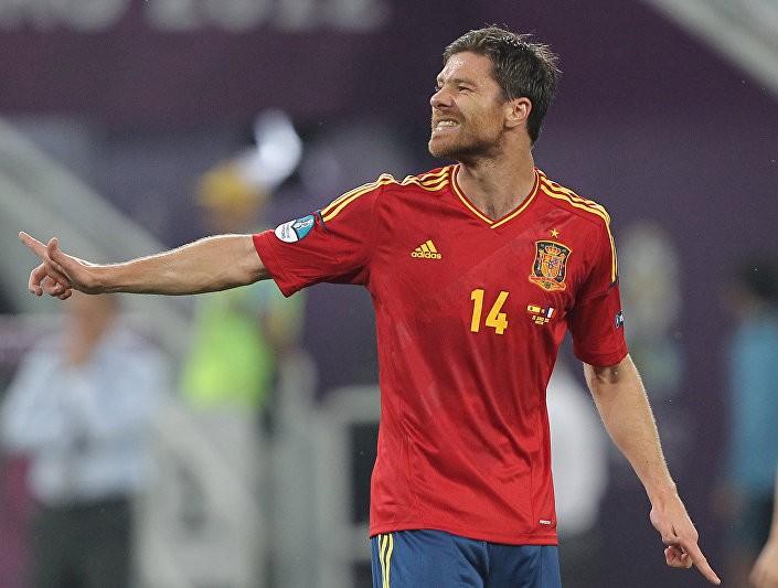 Top 6 cầu thủ bóng đá nổi tiếng nhưng... trốn thuế ảnh 5