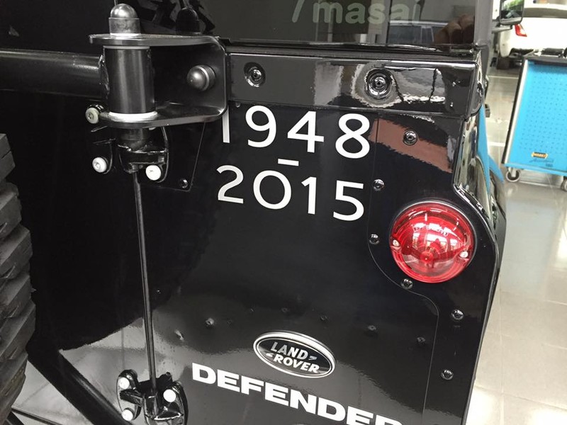 Cận cảnh “trâu lội nước” Land Rover vừa về Việt Nam ảnh 3