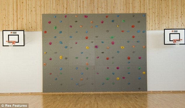 Video: Đột nhập nhà tù xa xỉ nhất thế giới ảnh 4