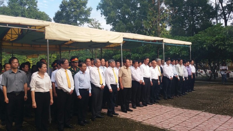 Bộ trưởng Trương Minh Tuấn, Thứ trưởng Nguyễn Minh Hồng, Chủ tịch UBND tỉnh Tây Ninh, ông Phạm Văn Tân và các CBNV Bộ Thông tin và Truyền thông và  UBND tỉnh Tây Ninh tham dự