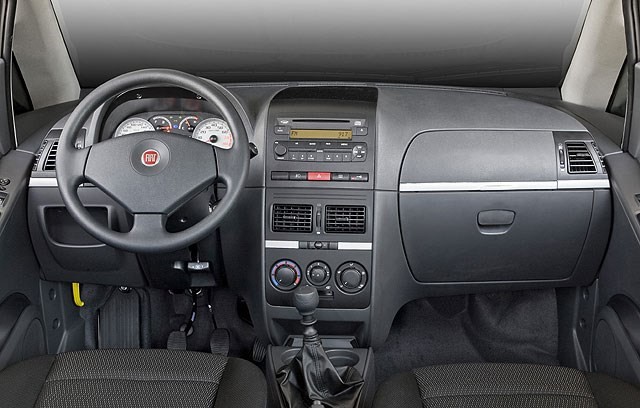 Theo đó, khi lựa chọn mẫu xe này, bạn cần phải tìm hiểu kỹ càng trước khi nhận xe hoặc mua của những người quen biết đang sử dung. Đặc biệt nếu không thấy tin tưởng có thể bỏ qua và chuyển sang các mẫu xe khác