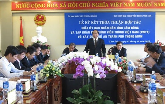 Bộ trưởng Bộ TT&TT Trương Minh Tuấn phát biểu tại lễ ký kết Thỏa thuận hợp tác triển khai Đề án 