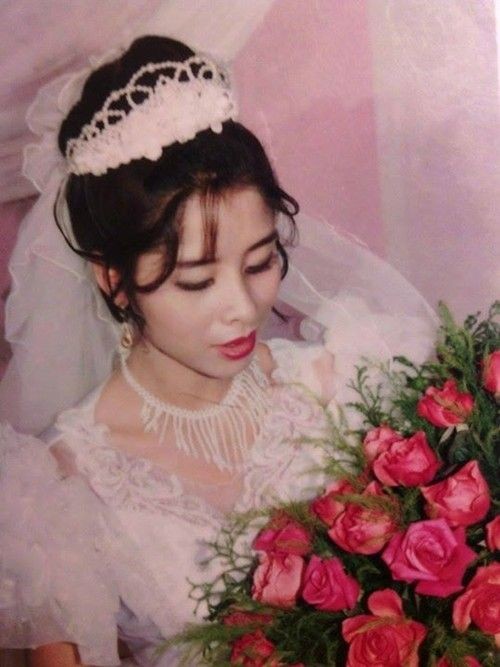 Bồi hồi ngắm lại những tấm ảnh cưới 20 năm có lẻ ảnh 23 Bồi hồi ngắm lại những tấm ảnh cưới 20 năm có lẻ ảnh 23