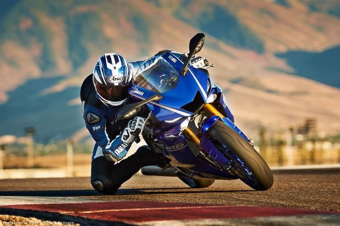 mặc dù thay đổi không nhiều nhưng R1 2017 vẫn hết sức thu hút sự chú ý.