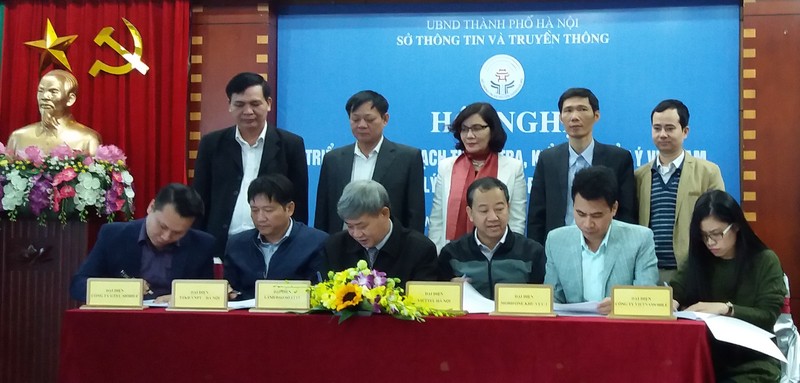 Trong sáng nay (29/11), 5 nhà mạng gồm Viettel, Vinaphone, Mobifone, Gtel và Vietnamobile tại Hà Nội đã ký cam kết với Sở Thông tin và Truyền thông Hà Nội về việc kiểm tra, thu hồi và xử lý các sim kích hoạt sẵn của các nhà mạng, hoàn thành trước 30/12/2016.