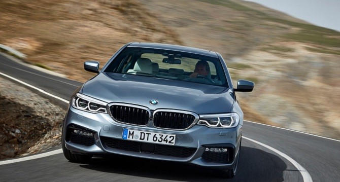 Điểm danh 9 mẫu sedan có công nghệ tiên tiến nhất 2017 ảnh 11