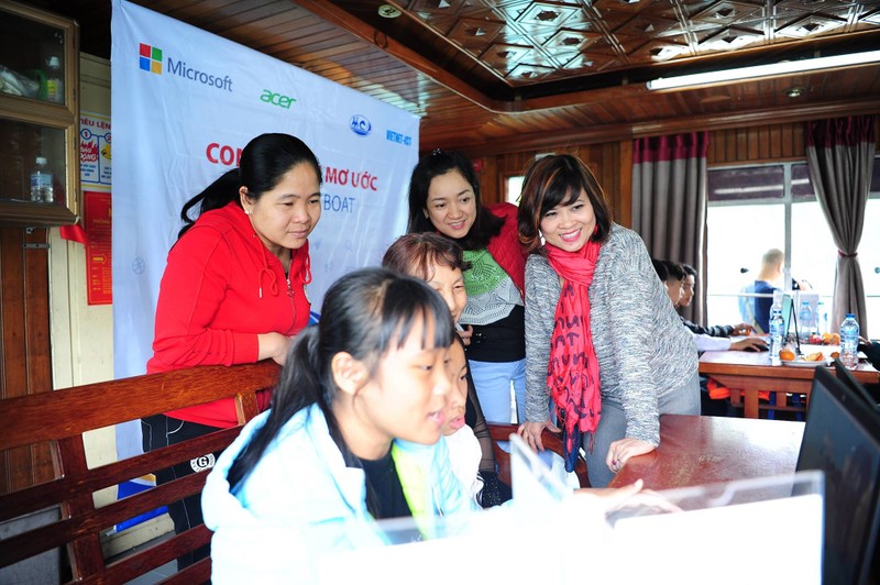 Xóa mù Tin học cho thanh thiếu niên khó khăn vùng ven biển ảnh 1