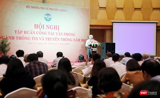 Thứ trưởng Nguyễn Minh Hồng  phát biểu khai mạc hội nghị.