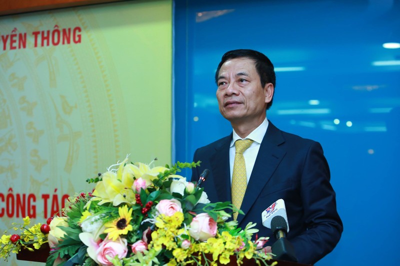 Thiếu tướng Nguyễn Mạnh Hùng tại Hội nghị triển khai các quyết định của Bộ Chính trị về công tác cán bộ, vừa diễn ra chiều nay (27/7).