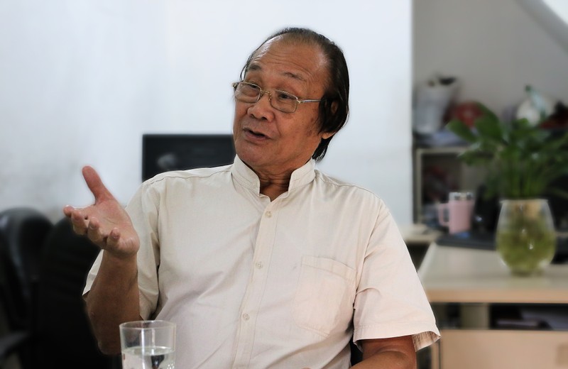 Tiến sỹ Trần Công Trục nói rằng sở dĩ người Việt Nam nhạy cảm với vấn đề này là có nguyên nhân sâu xa của nó Tiến sỹ Trần Công Trục nói rằng sở dĩ người Việt Nam nhạy cảm với vấn đề này là có nguyên nhân sâu xa của nó