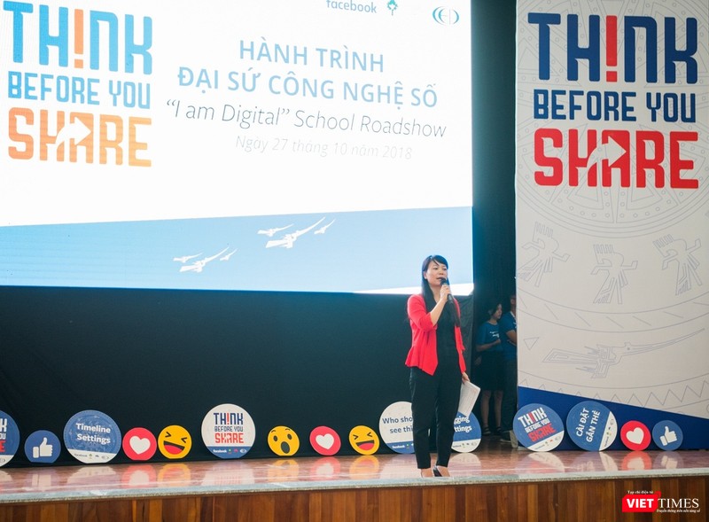 Cô Lê Thị Mai Oanh – Phó Hiệu trưởng trường THPT Nguyễn Tất Thành