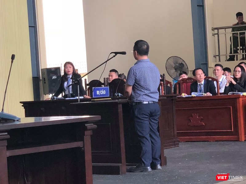 Bị cáo nguyễn Văn Dương - Chủ tịch HĐTV Công ty TNHH đầu tư phát triển an ninh công nghệ cao (viết tắt là CNC) bị truy tố về hai tội “tổ chức đánh bạc” và “rửa tiền”.