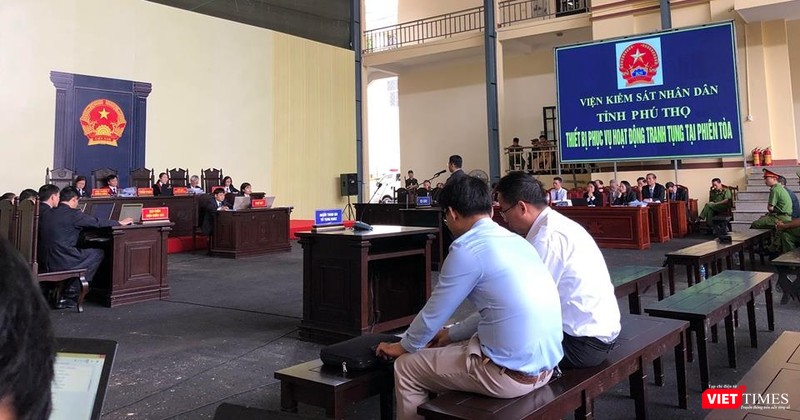 Quang cảnh phiên tòa sáng nay (19/11).