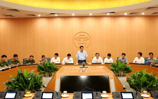 Chủ tịch TP. Hà Nội Nguyễn Đức Chung phát biểu tại buổi họp.