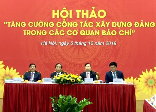Lãnh đạo các cơ quan chủ trì Hội thảo.