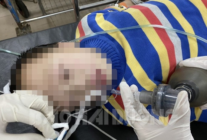 Cách ly thêm 3 khách đi cùng bệnh nhi người Trung Quốc nghi nhiễm virus Corona