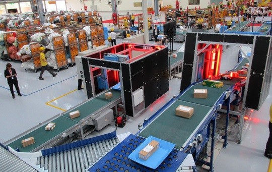 Từ chối vận chuyển khẩu trang, nước sát trùng, găng tay y tế ra nước ngoài