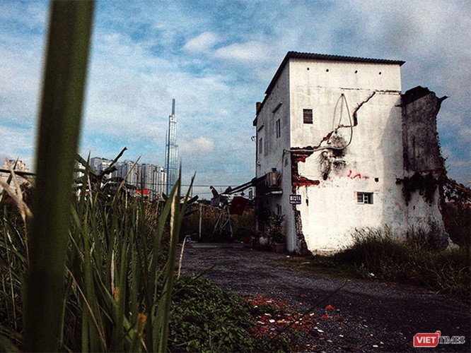 Theo kết quả kiểm tra của Ủy ban Kiểm tra Trung ương, Ban Thường vụ Thành ủy TP.HCM và Ban Cán sự Đảng UBND TP.HCM đã để xảy ra nhiều vi phạm, khuyết điểm nghiêm trọng trong quá trình thực hiện dự án đầu tư Khu đô thị mới Thủ Thiêm. Ảnh: Trường Giang.